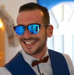 Meet your Posher, Giannis